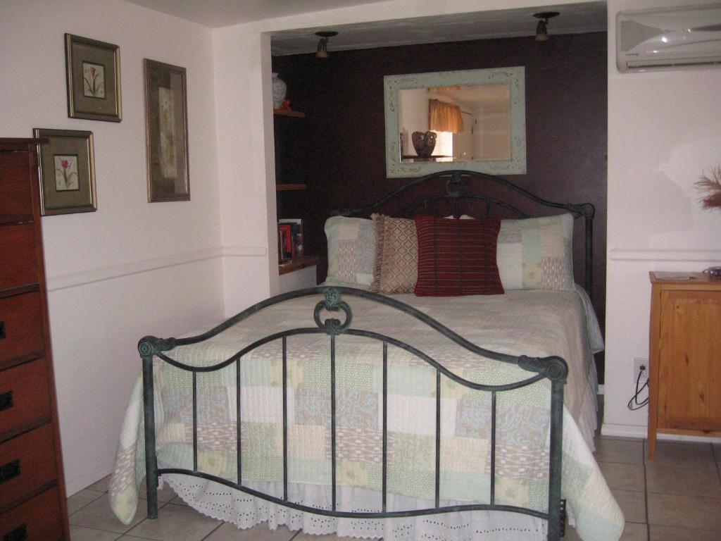 Mon Ami Bed And Breakfast Tucson Room photo